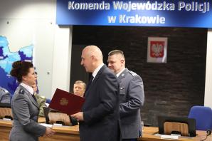 Spotkanie szefa MSWiA z funkcjonariuszami z Małopolski