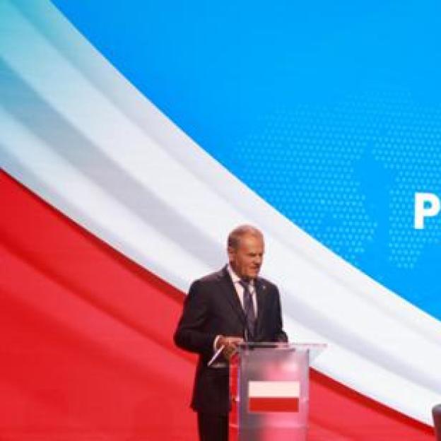 O odpartyjnieniu i powrocie do profesjonalizacji służby zagranicznej mówił Premier Donald Tusk na spotkaniu  z szefami misji dyplomatycznymi i stałymi przedstawicielstwami RP