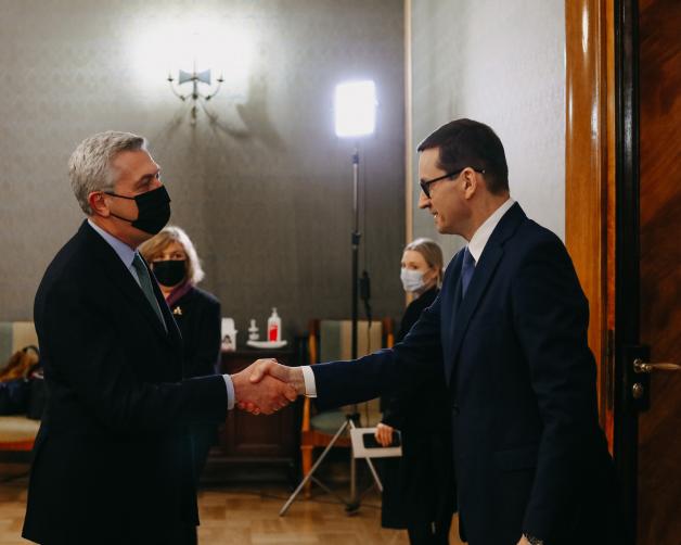 Premier spotkał się z Wysokim Komisarzem ONZ ds. Uchodźców. UNHCR zaangażuje się w pomoc, także finansową, uchodźcom z Ukrainy w Polsce