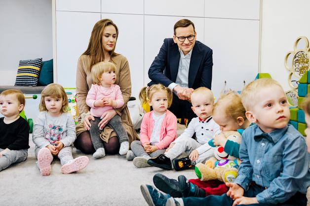 [VIDEO] Rząd wspiera i dba o polskie rodziny
